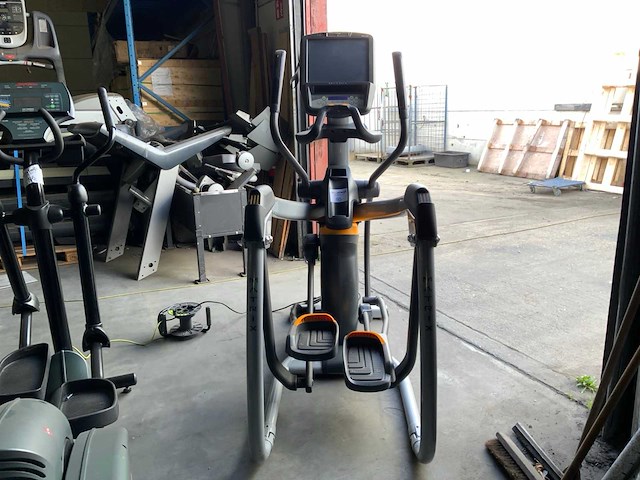 Matrix a7xe ascent trainer crosstrainer - afbeelding 5 van  6