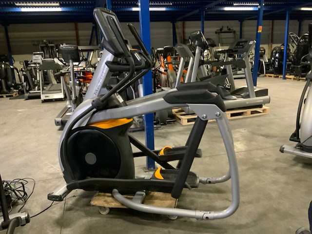 Matrix a7xe ascent trainer crosstrainer - afbeelding 1 van  5