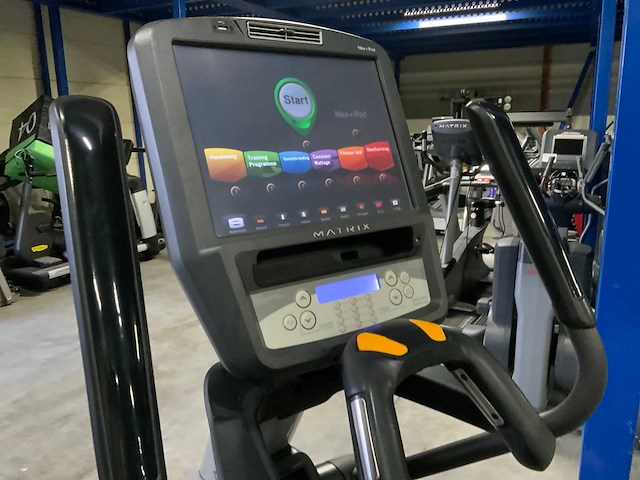 Matrix a7xe ascent trainer crosstrainer - afbeelding 3 van  5