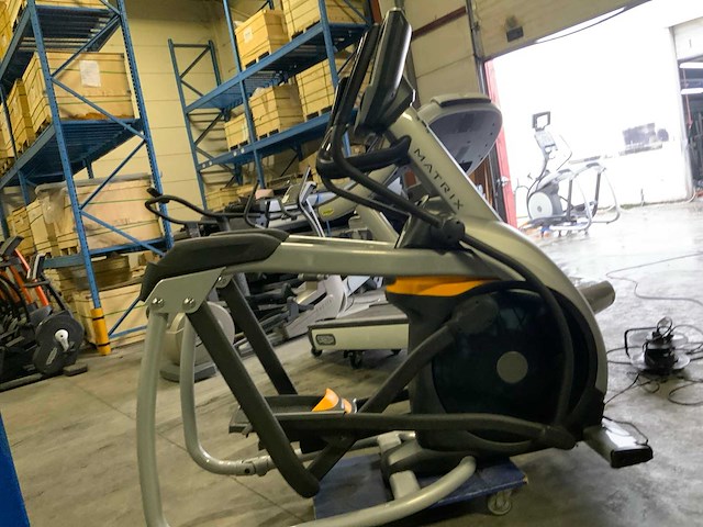 Matrix a7xe ascent trainer crosstrainer - afbeelding 2 van  6