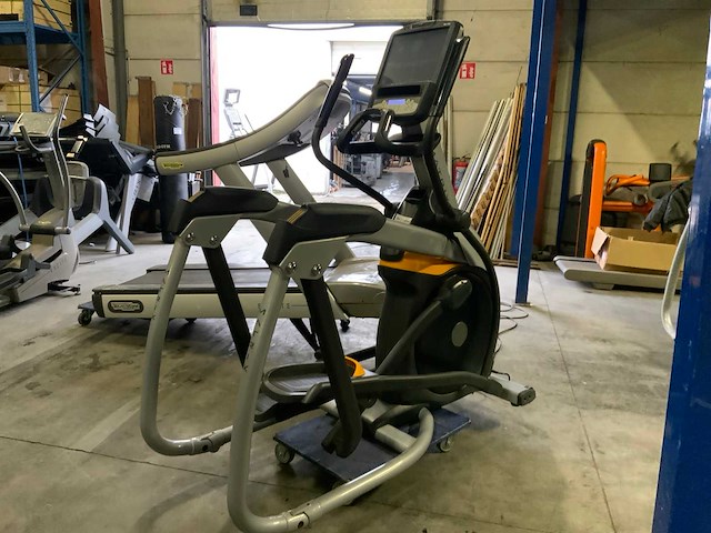 Matrix a7xe ascent trainer crosstrainer - afbeelding 4 van  6