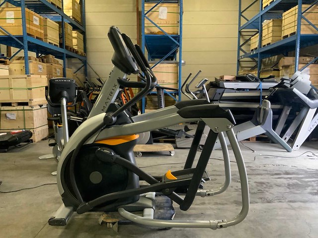Matrix a7xe ascent trainer crosstrainer - afbeelding 1 van  5