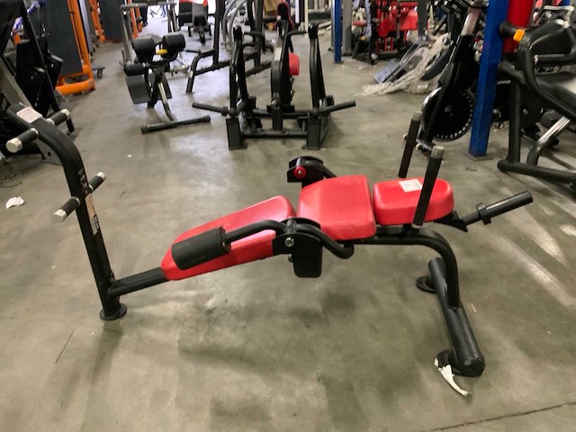 Matrix abominal bench krachtstation - afbeelding 3 van  5