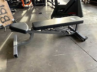 Matrix adjustable bench g1 krachtstation - afbeelding 1 van  4