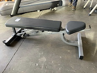 Matrix adjustable bench g1 krachtstation - afbeelding 3 van  4