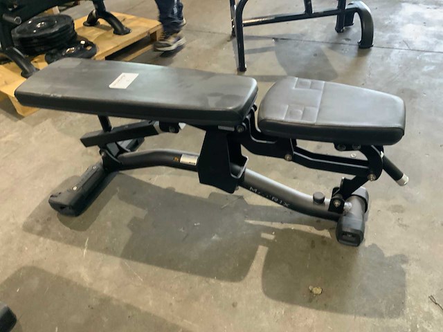 Matrix adjustable bench krachtstation - afbeelding 3 van  4