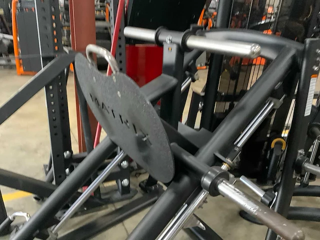 Matrix aura 45 graden legpress krachtstation - afbeelding 2 van  4