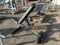 Matrix aura adjustable bench krachtstation - afbeelding 3 van  4