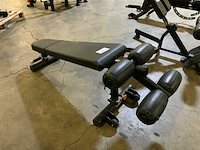 Matrix aura g3 abdominal crunch bench krachtstation - afbeelding 2 van  3