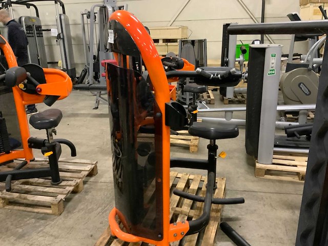 Matrix aura g3 abdominal krachtstation - afbeelding 1 van  5