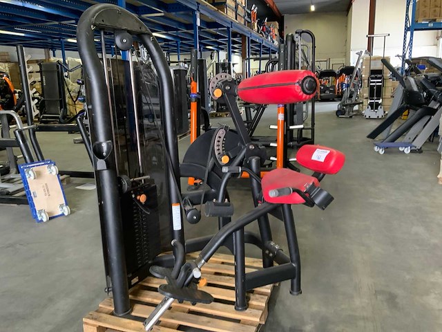 Matrix aura g3 back extension krachtstation - afbeelding 1 van  2