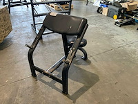 Matrix aura g3 biceps bench krachtstation - afbeelding 1 van  4