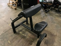 Matrix aura g3 biceps bench krachtstation - afbeelding 2 van  4