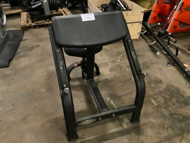Matrix aura g3 biceps bench krachtstation - afbeelding 4 van  4