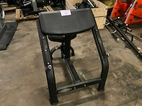 Matrix aura g3 biceps bench krachtstation - afbeelding 4 van  4