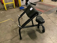 Matrix aura g3 biceps bench krachtstation