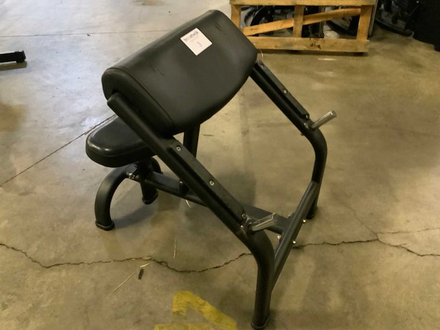 Matrix aura g3 biceps bench krachtstation - afbeelding 3 van  3
