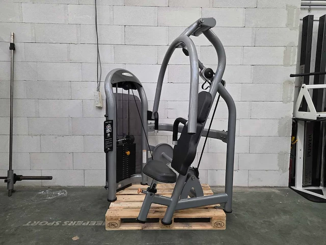 Matrix aura g3 chest press - afbeelding 1 van  3
