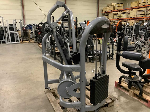 Matrix aura g3 chestpress krachtstation - afbeelding 5 van  5