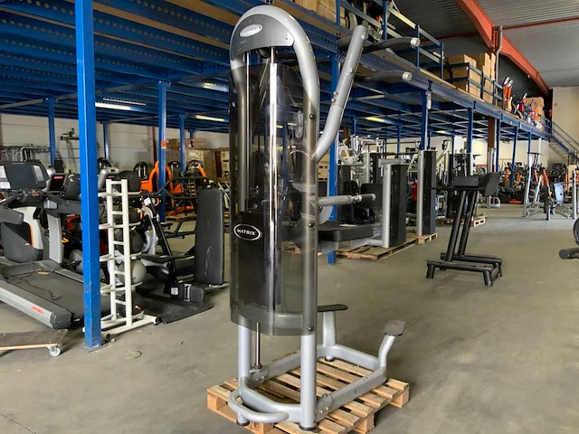 Matrix aura g3 easy chin dip assist krachtstation - afbeelding 4 van  4