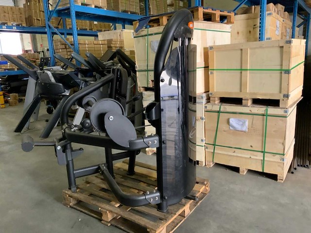 Matrix aura g3 easy chin dip assist krachtstation - afbeelding 1 van  5