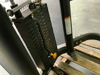 Matrix aura g3 easy chin dip assist krachtstation - afbeelding 4 van  5