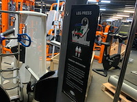 Matrix aura g3 legpress krachtstation - afbeelding 6 van  6