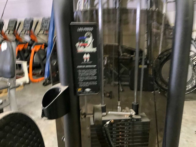 Matrix aura g3 legpress krachtstation - afbeelding 4 van  6