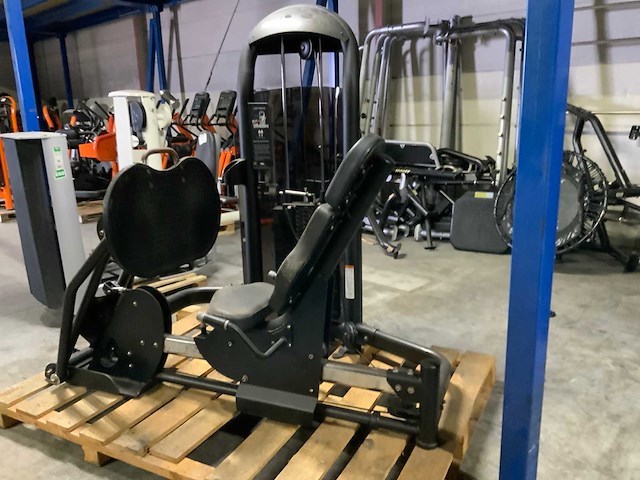 Matrix aura g3 legpress krachtstation - afbeelding 5 van  6