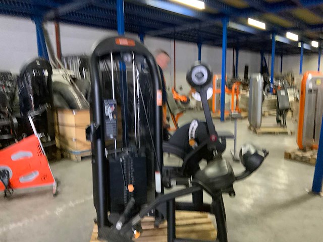 Matrix aura g3 lowerback krachtstation - afbeelding 3 van  6