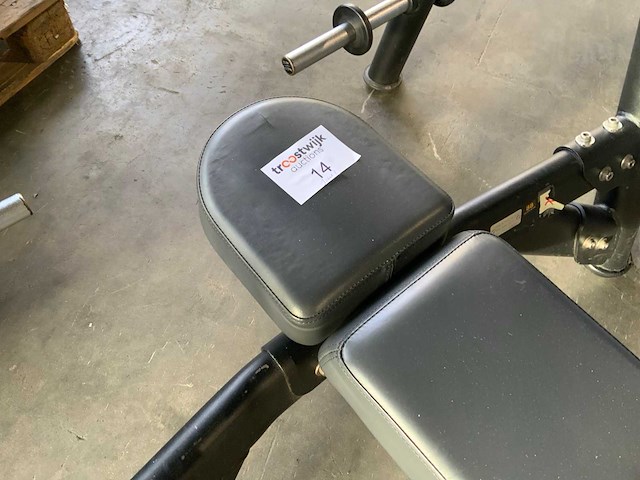 Matrix aura g3 olympic flat benchpress krachtstation - afbeelding 2 van  5