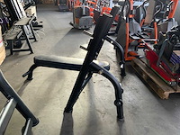 Matrix aura g3 olympic flat benchpress krachtstation - afbeelding 4 van  5