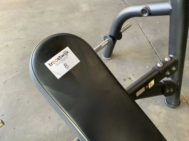 Matrix aura g3 olympic incline benchpress krachtstation - afbeelding 2 van  5