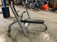 Matrix aura g3 olympische flat bench krachtstation - afbeelding 1 van  4