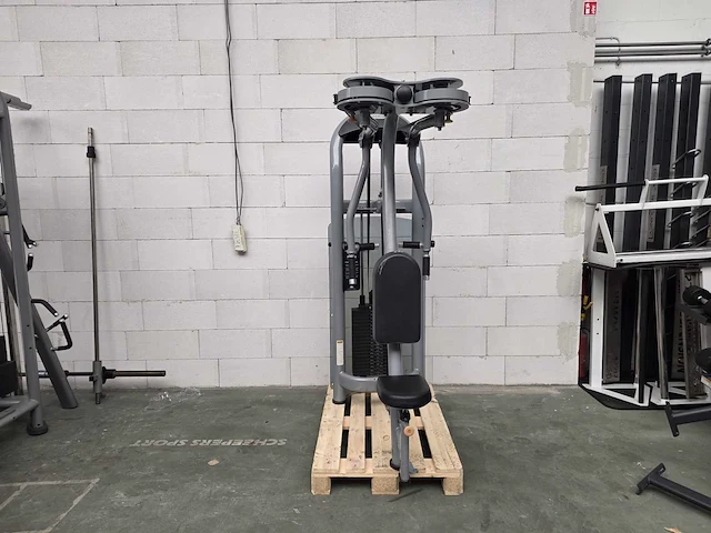 Matrix aura g3 pec fly rear delt - afbeelding 1 van  4