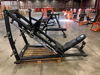 Matrix aura g3 plate loaded 45 legpress krachtstation - afbeelding 1 van  3