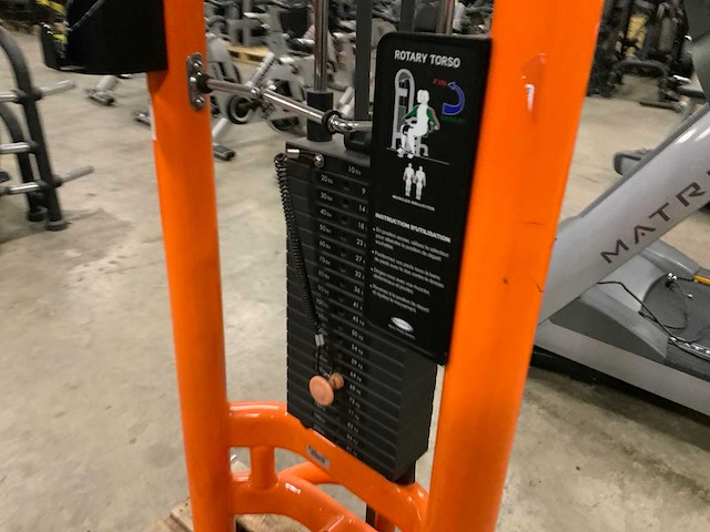 Matrix aura g3 rotary hip krachtstation - afbeelding 2 van  6