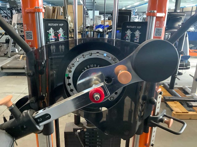 Matrix aura g3 rotary hip krachtstation - afbeelding 2 van  6