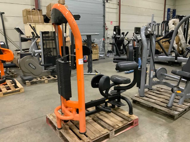 Matrix aura g3 rotary hip krachtstation - afbeelding 2 van  4