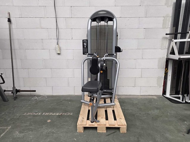 Matrix aura g3 seated row roeitrainer - afbeelding 1 van  3