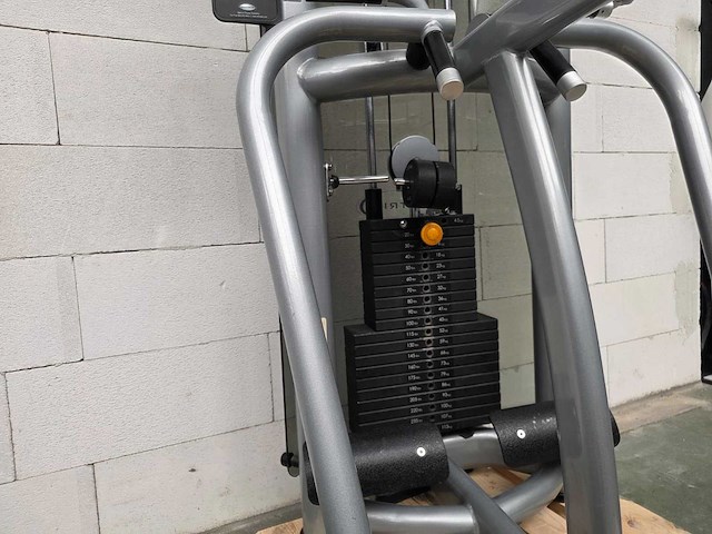 Matrix aura g3 seated row roeitrainer - afbeelding 2 van  3