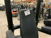 Matrix aura leg raise abdominal chin dip krachtstation - afbeelding 3 van  4