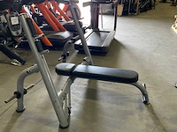 Matrix aura olympische flat bench krachtstation - afbeelding 3 van  3