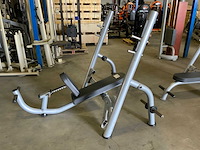 Matrix aura olympische incline bench krachtstation - afbeelding 1 van  5