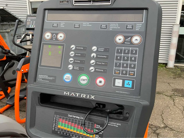 Matrix e5x 10x elliptical crosstrainer - afbeelding 3 van  4