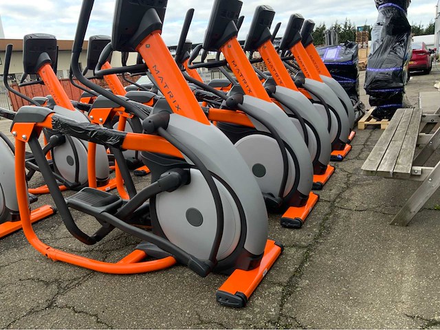 Matrix e5x 10x elliptical crosstrainer - afbeelding 7 van  7