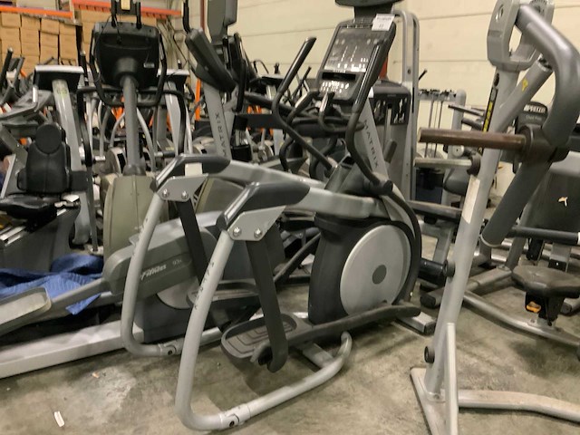 Matrix e5x elliptical crosstrainer - afbeelding 1 van  5