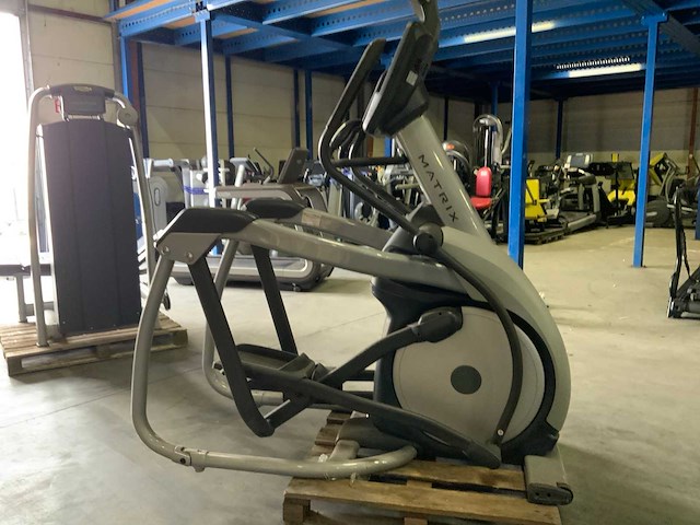 Matrix e5x elliptical crosstrainer - afbeelding 1 van  6