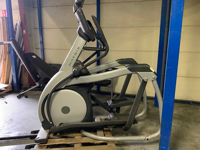 Matrix e5x elliptical crosstrainer - afbeelding 1 van  5