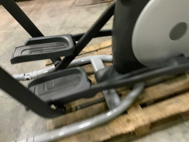 Matrix e5x elliptical crosstrainer - afbeelding 2 van  5